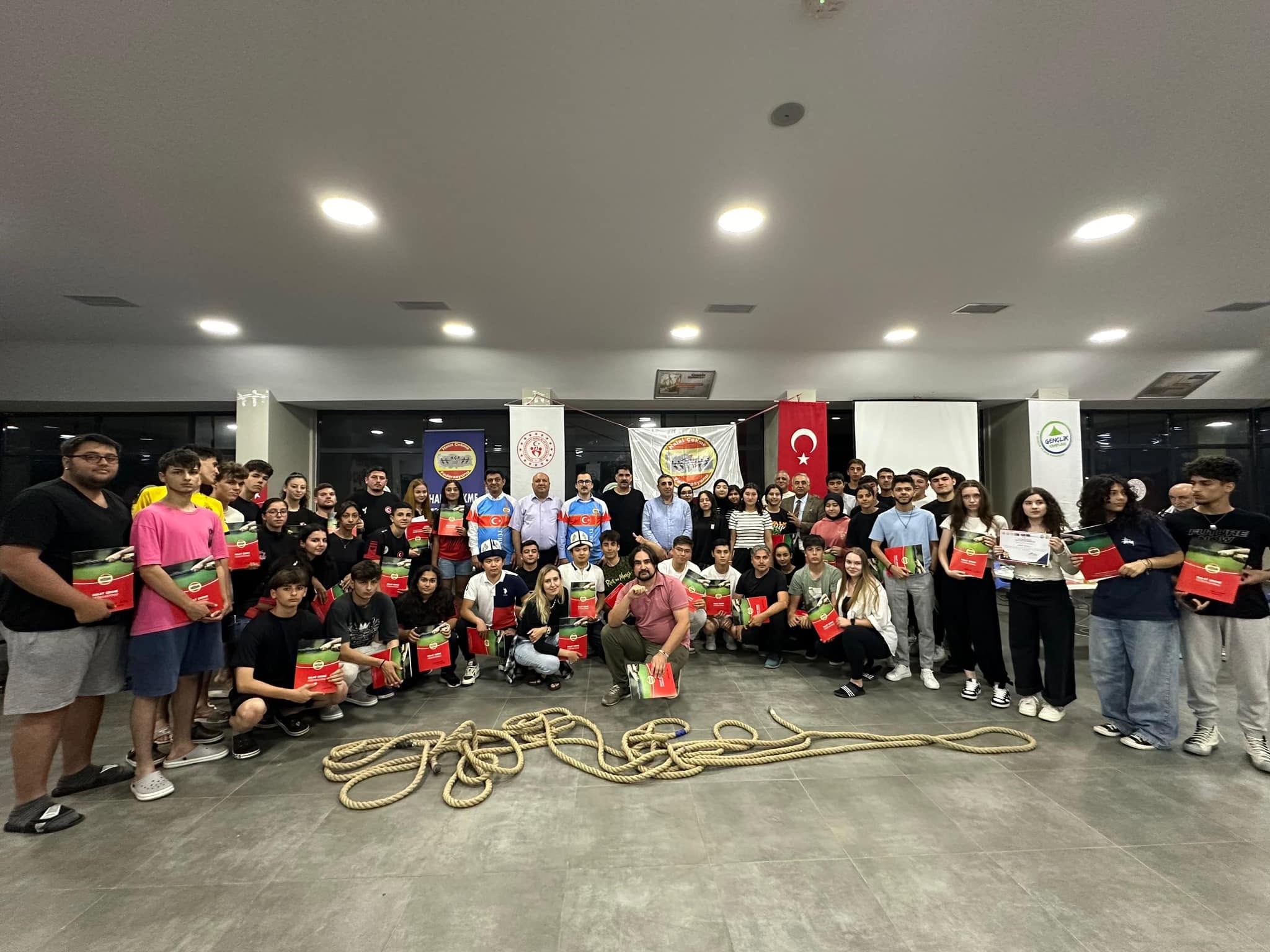 Federasyonumuz Erasmus+ Gençlik Değişimleri kapsamında hazırlanan Ka152 "Daha Yeşil Bir Gelecek İçin" Projesini tamamladı.