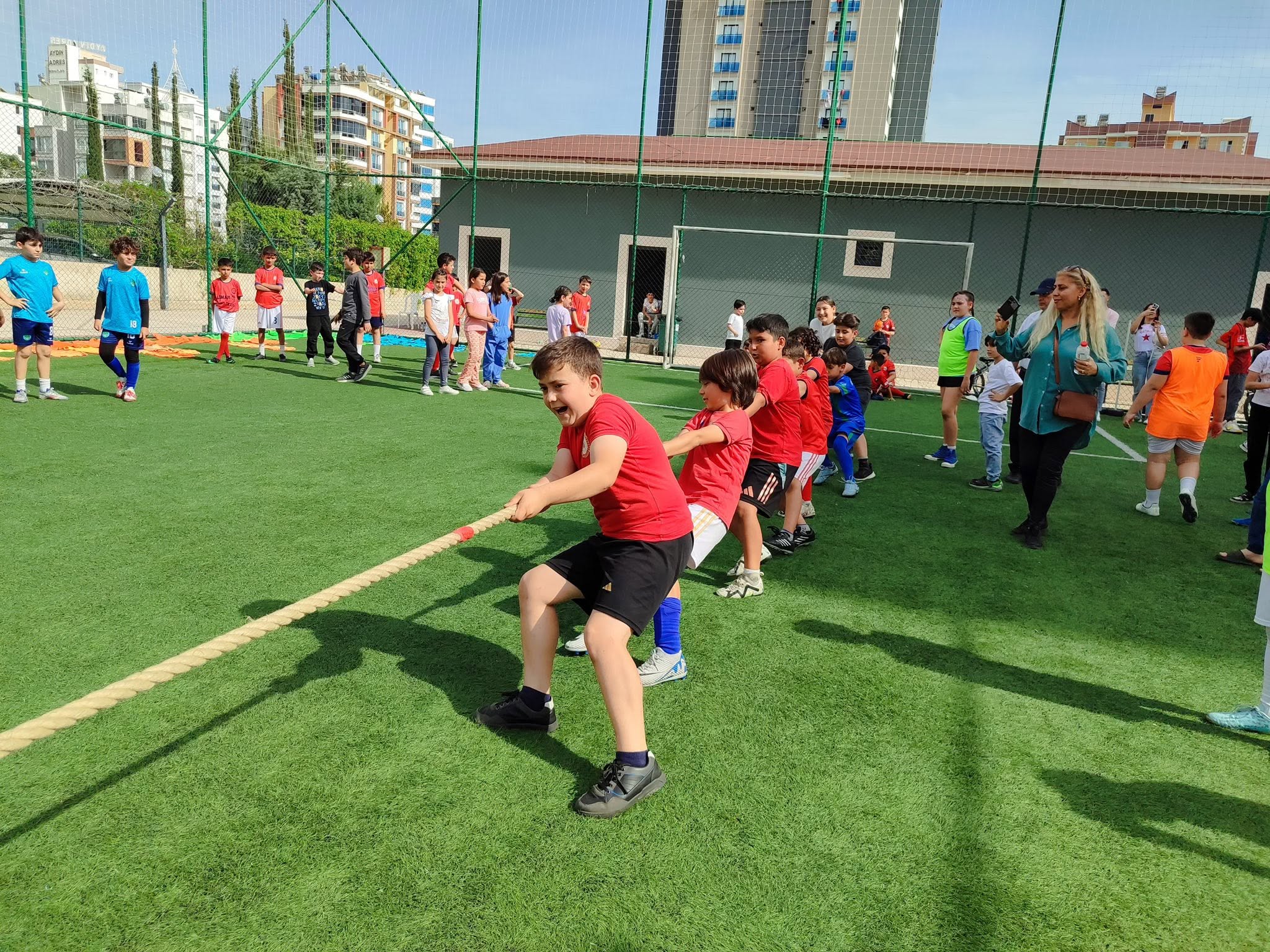 23 Nisan Coşkusu Halat Çekme Müsabakalarıyla Taçlandı