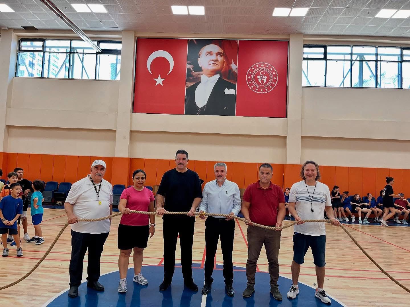 Halat Çekme Federasyonu olarak gençlerimizle bir araya geldik.