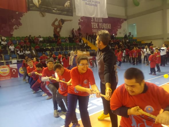 Engelliler Halat Çekme Şampiyonası Yapıldı.