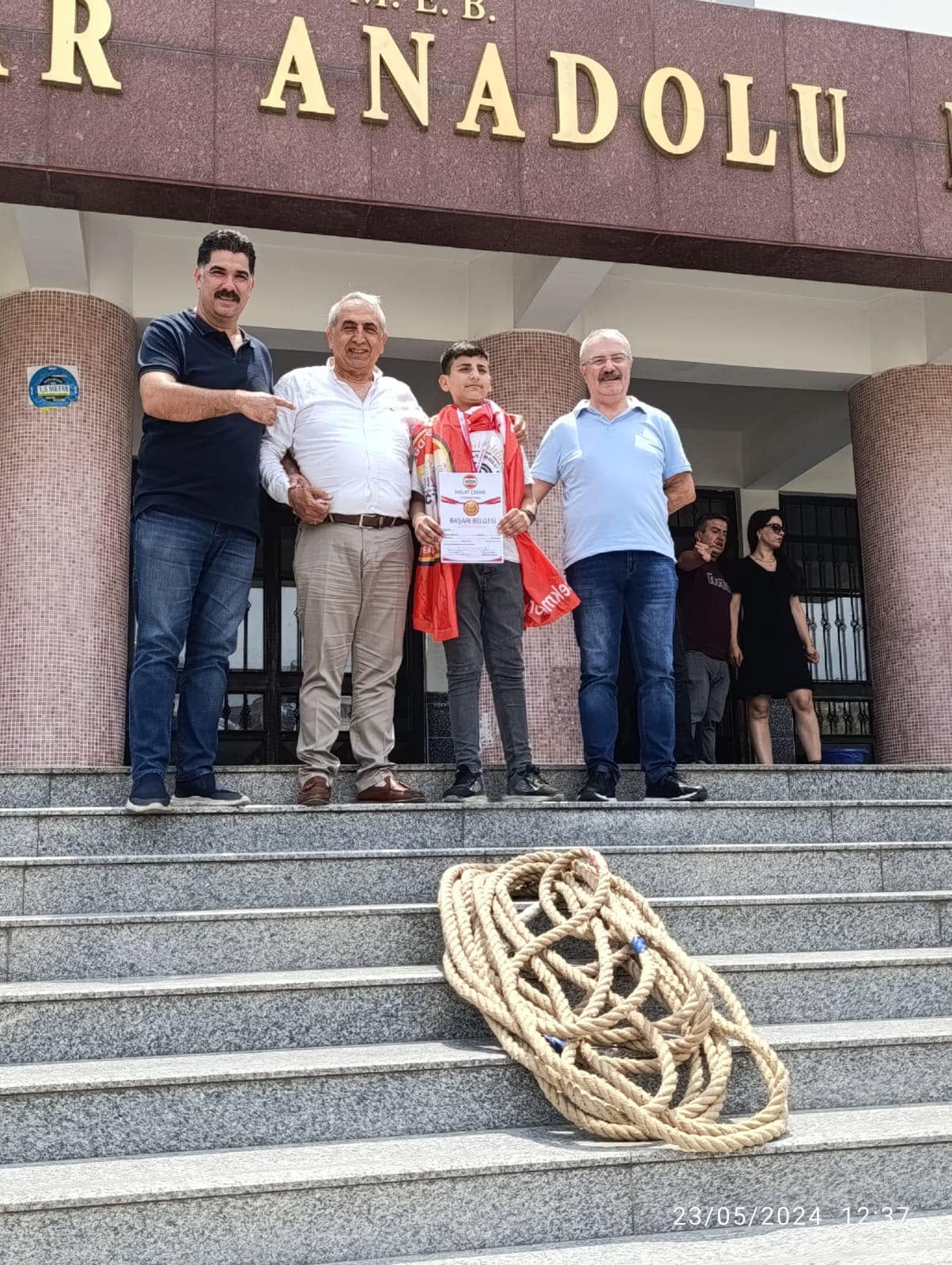 Eyüp Aygar Anadolu Lisesinde Sınıflar arası Halat Çekme Şampiyonası düzenledi. - 2