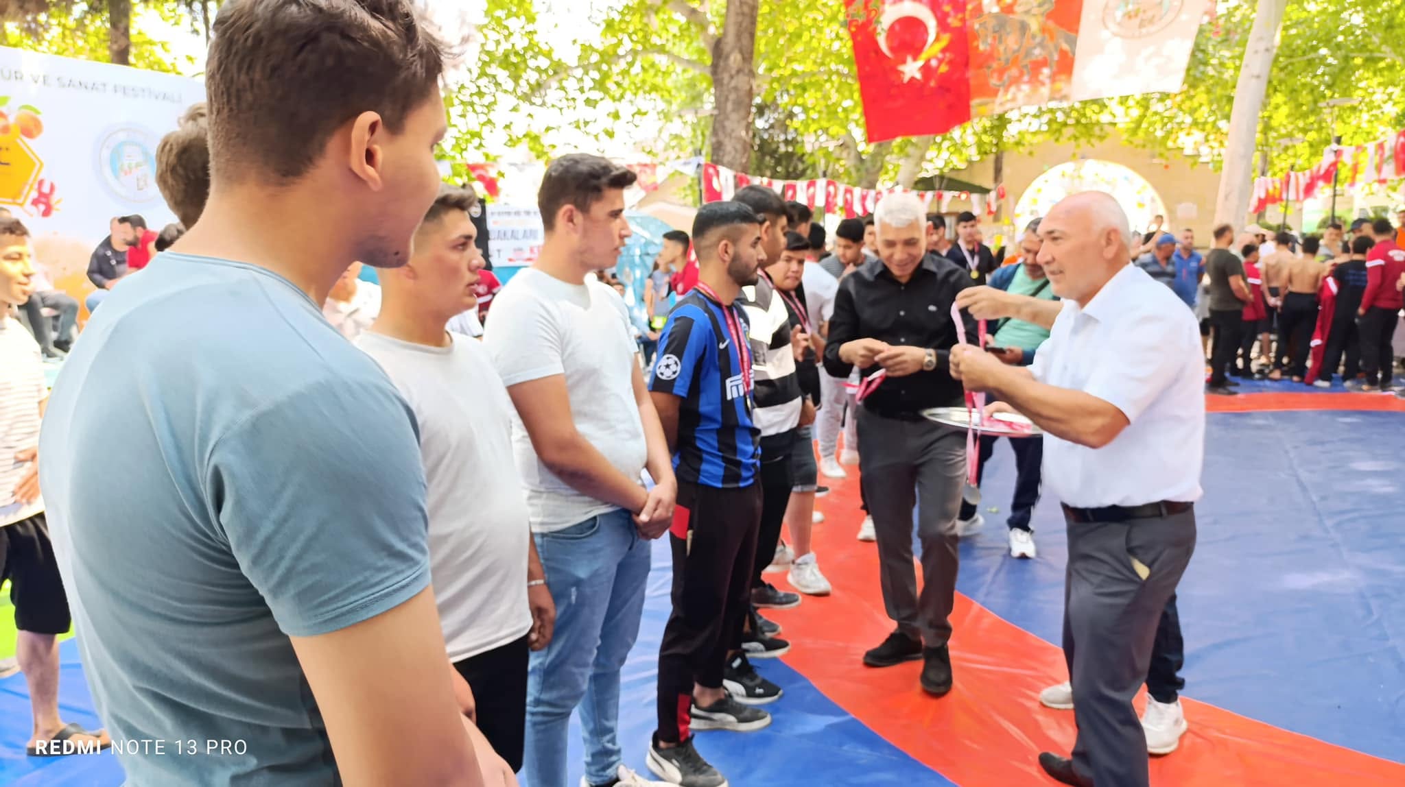 Mut Belediyesi tarafından yapılan Spor festivalinde Halat Çekme yarışması yapıldı - 2