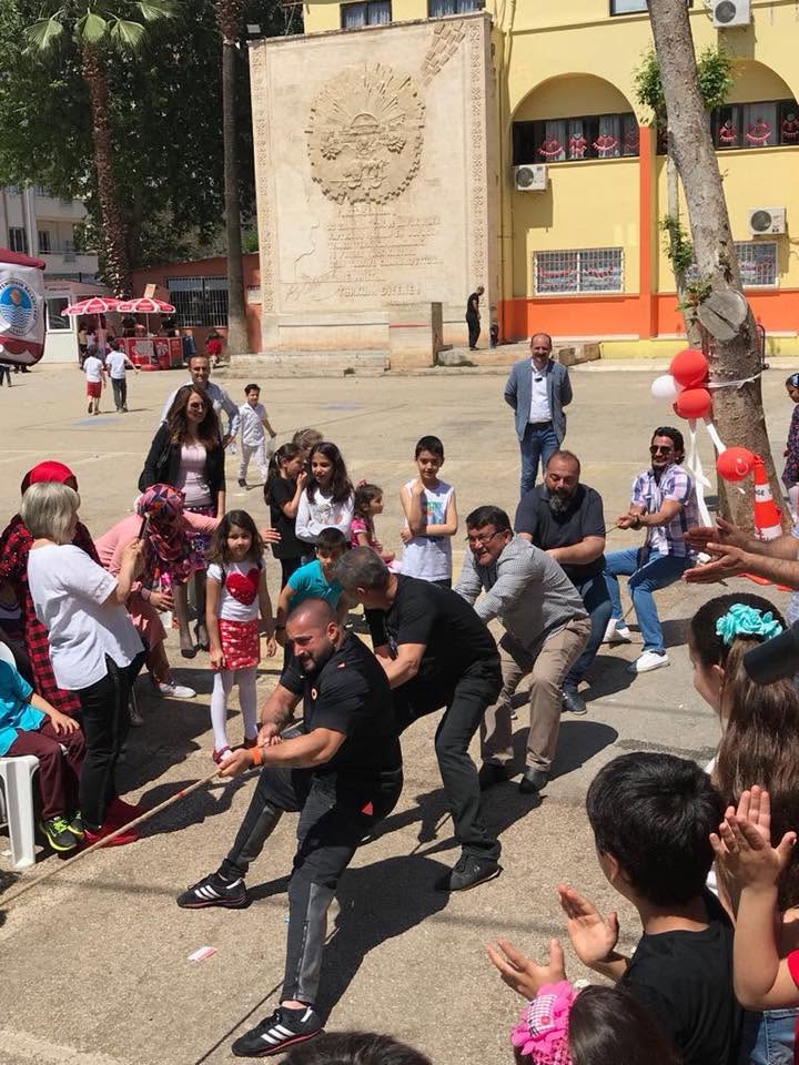 Aydınlıkevler İlkokulunda Halat Çekme Turnuvası yapılmıştır. - 2